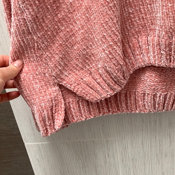 LAST CHANCE ⚡️ Soft Hooded Pink Sweater - Picture 8 of 8